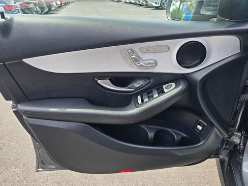 Used 2021 Mercedes-Benz GLC 300 4MATIC image 33