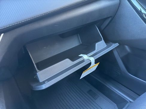 Used 2026 Chevrolet Equinox LT w/ Convenience Package II image 32