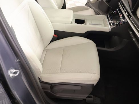 Used 2025 Hyundai Santa Fe SEL image 13