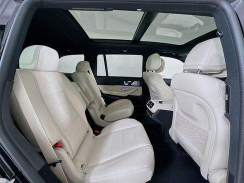 New 2026 Mercedes-Benz GLS 580 4MATIC image 31
