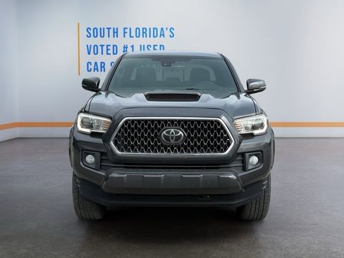 Used 2018 Toyota Tacoma TRD Sport image 8