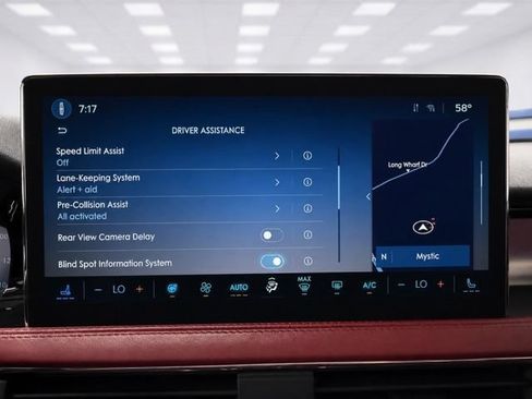 Used 2025 Lincoln Corsair Reserve w/ Equipment Group 202A AWD/4WD image 31