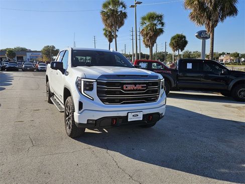 Used 2023 GMC Sierra 1500 AT4 w/ AT4 Premium Package image 2