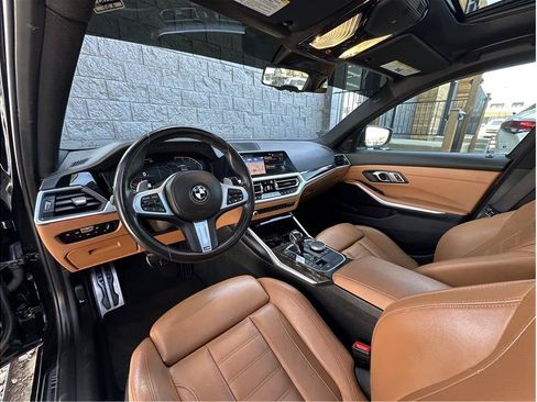 Used 2020 BMW 330i Sedan w/ M Sport Package RWD image 2