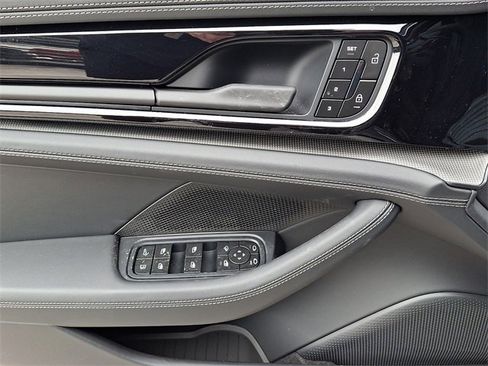 New 2026 Porsche Panamera Turbo image 14