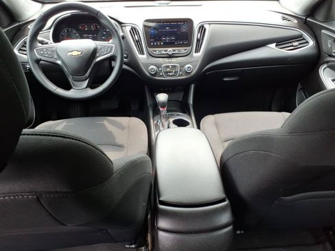 Used 2025 Chevrolet Malibu RS FWD image 11