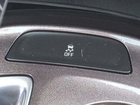 Used 2021 Chevrolet Malibu LT FWD image 25