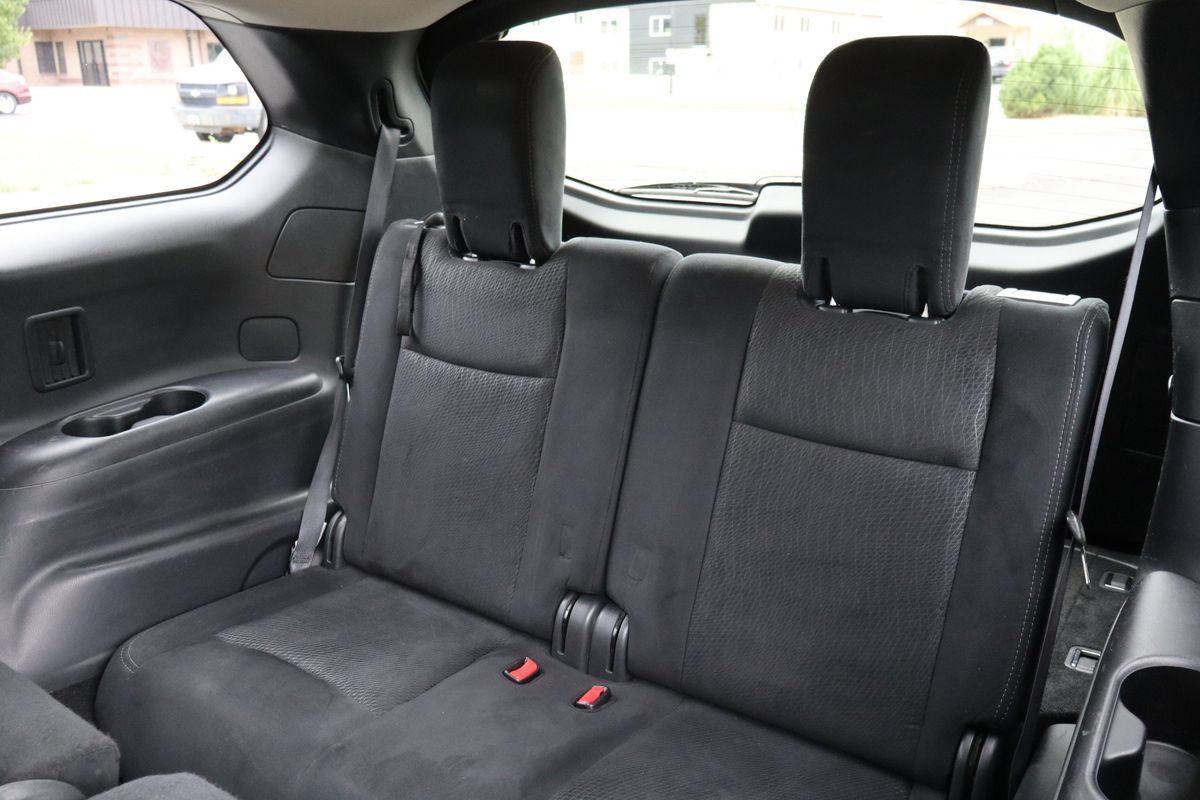 Used 2016 Nissan Pathfinder SV AWD/4WD image 21