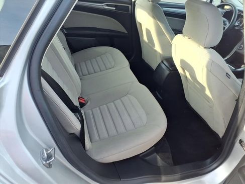 Used 2018 Ford Fusion S FWD image 16
