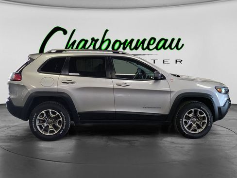 Used 2020 Jeep Cherokee Trailhawk AWD/4WD image 6
