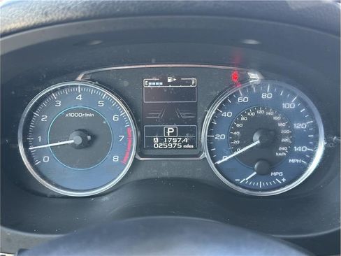 Used 2015 Subaru Crosstrek 2.0i Limited AWD/4WD image 18