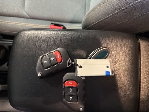 Used 2024 Jeep Wrangler Willys image 25