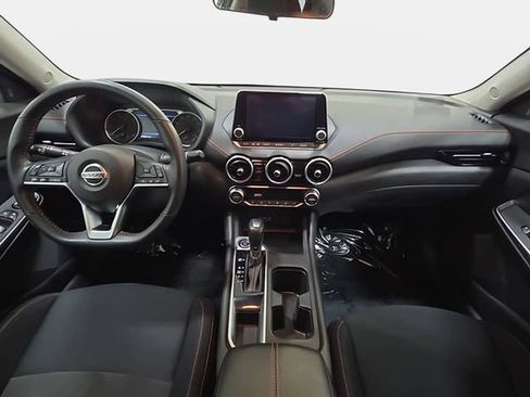 Used 2023 Nissan Sentra SR FWD image 10