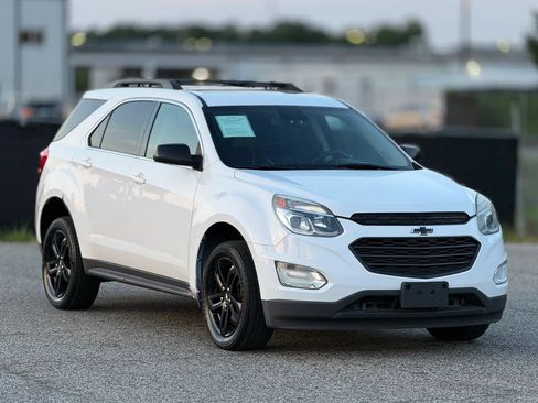 Used 2017 Chevrolet Equinox LT AWD/4WD image 1