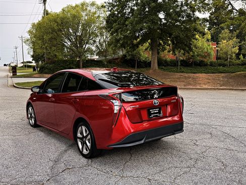Used 2016 Toyota Prius Three Touring FWD image 7