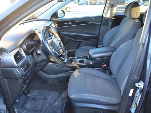 Used 2019 Kia Sorento LX w/ LX V6 Convenience Package image 7