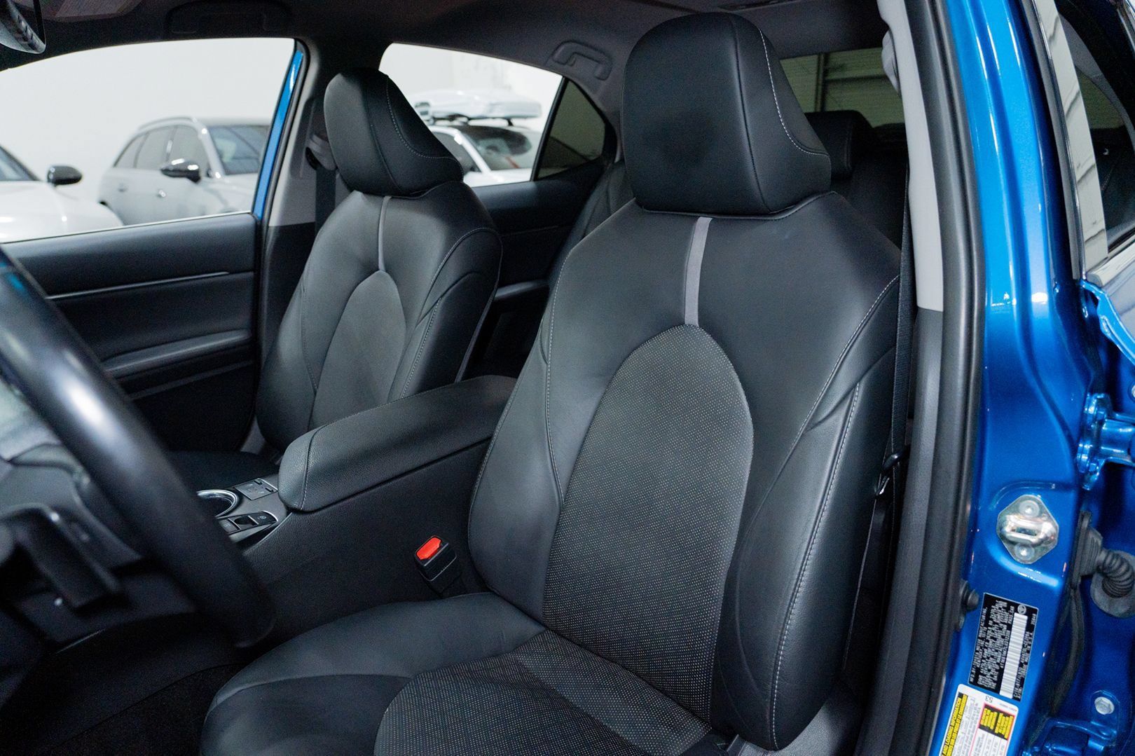 Used 2020 Toyota Camry XSE w/ Navigation Package FWD image 17