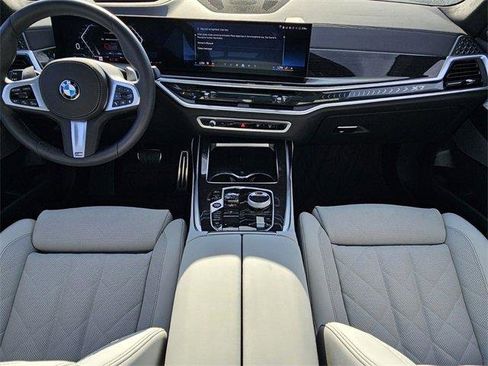 Used 2026 BMW X7 xDrive40i w/ M Sport Package image 13