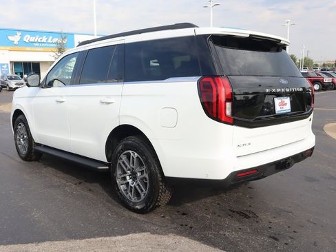New 2025 Ford Expedition Active image 24