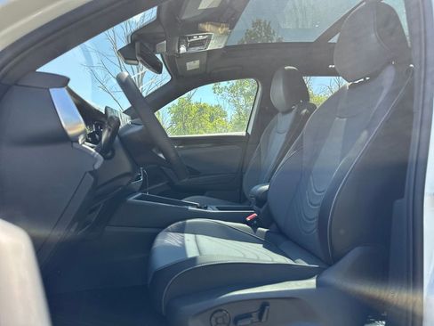 New 2026 Volkswagen Tiguan SE R-Line AWD/4WD image 8