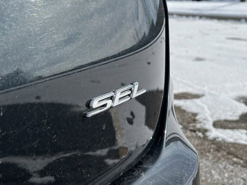 Used 2022 Ford Edge SEL image 12