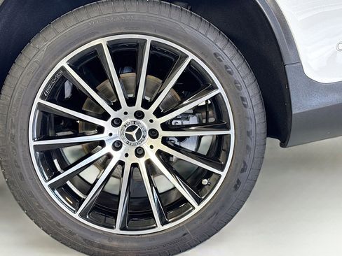 Certified 2022 Mercedes-Benz GLC 300 4MATIC Coupe image 29