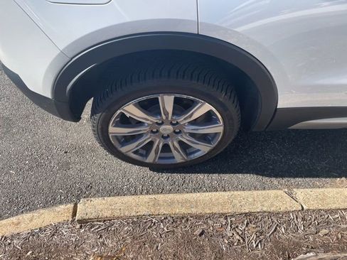 Used 2021 Cadillac XT4 Premium Luxury image 13