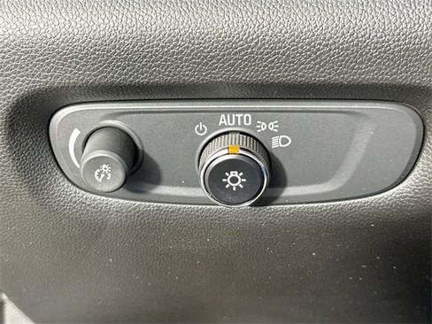 Used 2022 Chevrolet Traverse LT w/ LT Premium Package image 26