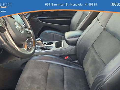 Used 2019 Jeep Grand Cherokee Altitude image 10