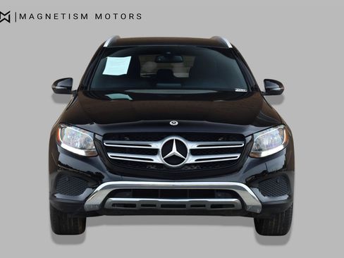 Used 2017 Mercedes-Benz GLC 300 image 2