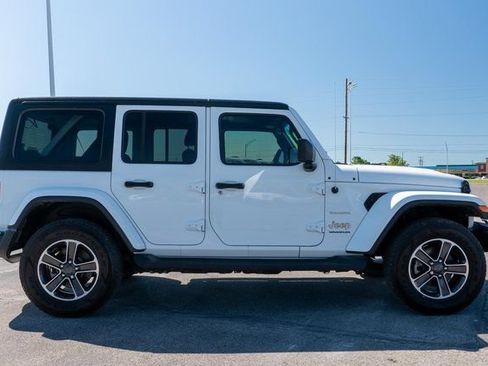 Used 2023 Jeep Wrangler Unlimited Sahara w/ Cold Weather Group AWD/4WD image 5