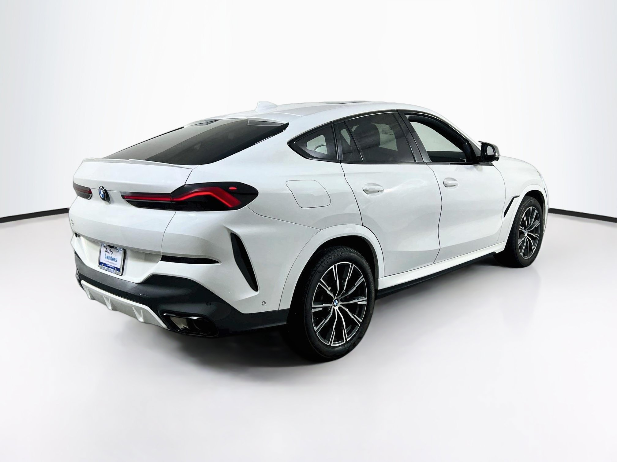 Used 2023 BMW X6 xDrive40i w/ Executive Package AWD/4WD image 5