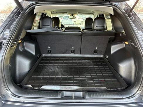 Used 2019 Jeep Cherokee Latitude Plus w/ Comfort/Convenience Group image 25