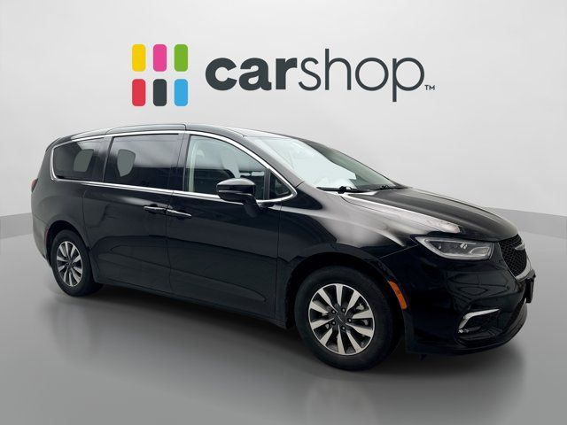 Used 2024 Chrysler Pacifica Limited FWD image 7