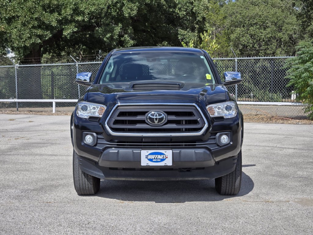 Used 2022 Toyota Tacoma SR5 w/ Technology Package RWD image 2
