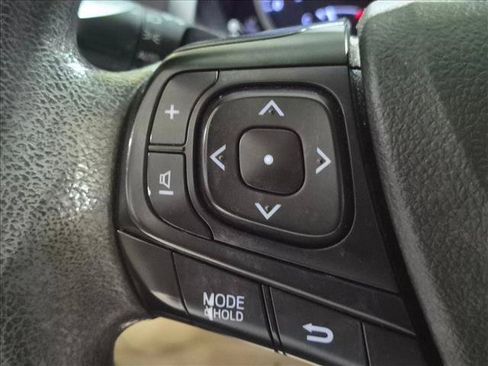 Used 2017 Toyota Camry LE FWD image 20