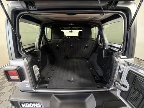 Used 2021 Jeep Wrangler Unlimited Sport image 24