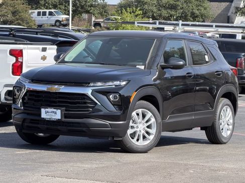 New 2026 Chevrolet TrailBlazer LS w/ LS Convenience Package FWD image 2