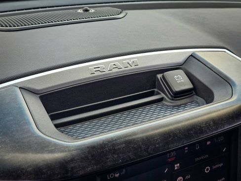 Used 2022 RAM 1500 Big Horn AWD/4WD image 23
