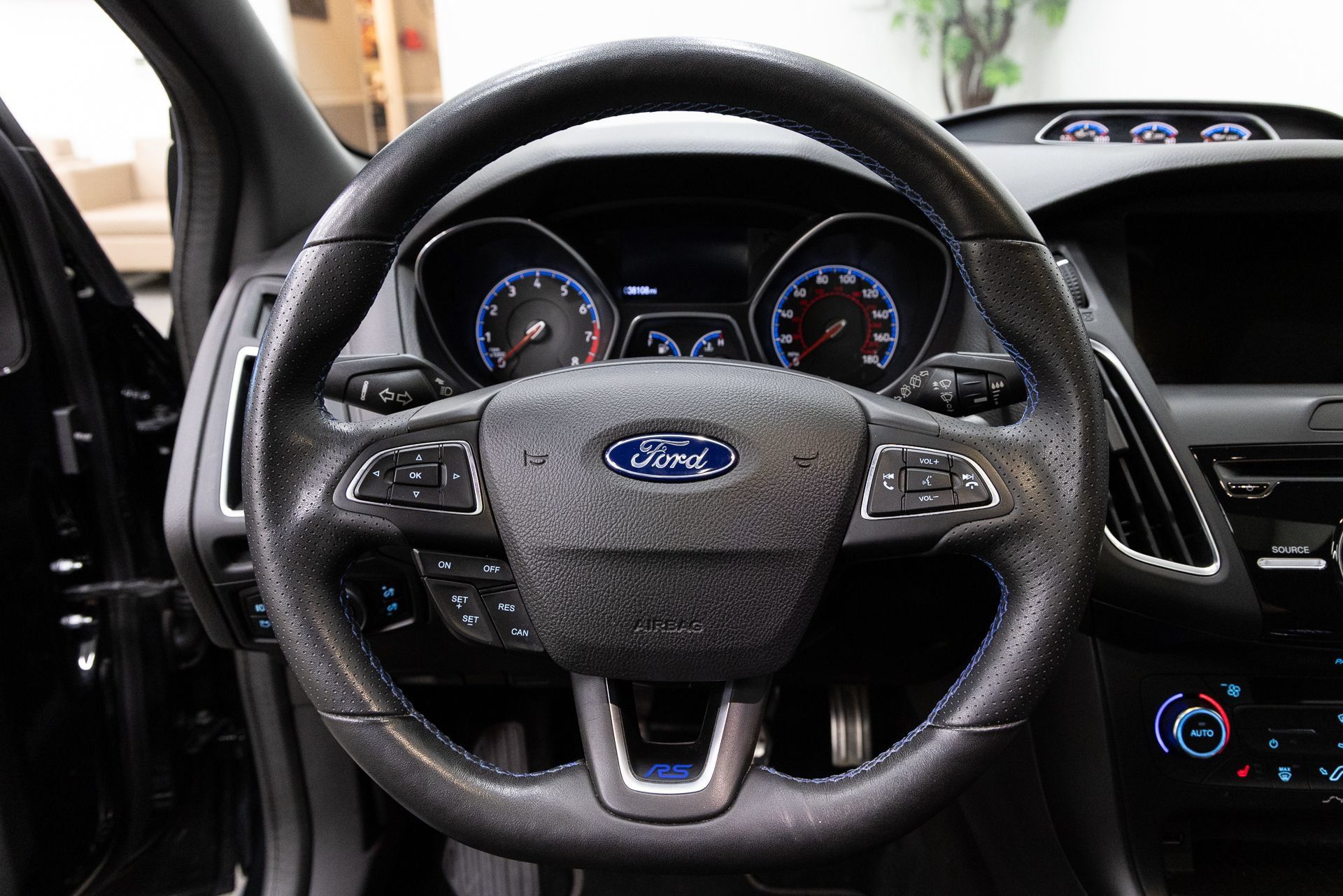 Used 2017 Ford Focus RS AWD/4WD image 15