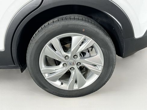 Used 2025 Buick Encore GX Preferred image 11