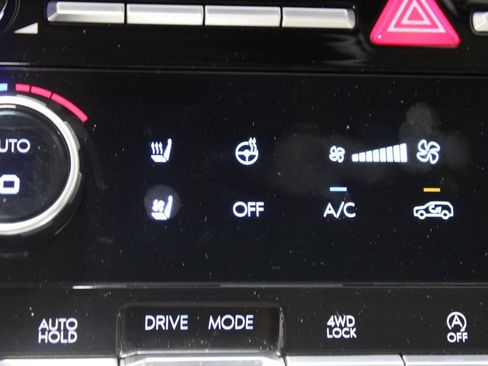 Used 2024 Hyundai Santa Fe Limited image 44