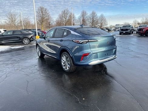 New 2026 Buick Envista Avenir image 2