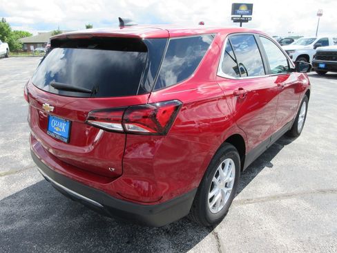 Used 2024 Chevrolet Equinox LT w/ LPO, Floor Liner Package FWD image 5