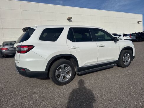 Used 2025 Honda Pilot EX-L image 5