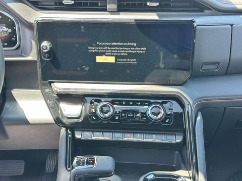 New 2026 GMC Sierra 1500 AT4 w/ AT4 Premium Package AWD/4WD image 9