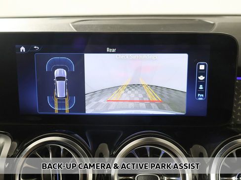 Used 2024 Mercedes-Benz GLB 250 4MATIC w/ Driver Assistance Package image 6