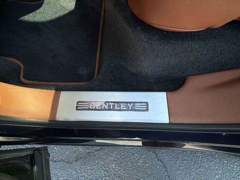 Used 2019 Bentley Bentayga AWD/4WD image 24