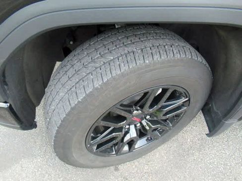 Used 2023 GMC Sierra 1500 Elevation image 7