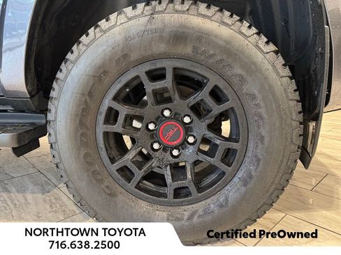 Used 2023 Toyota 4Runner TRD Off-Road Premium w/ Off Road Premium Plus Package AWD/4WD image 11